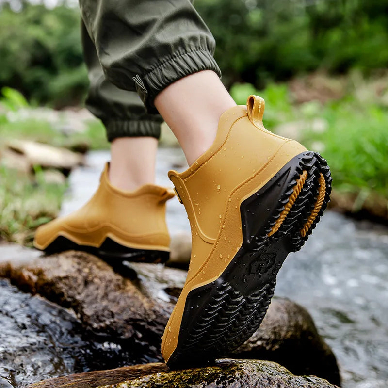 Women´s Ankle Boots with Pull Tabs and Contrast Soles