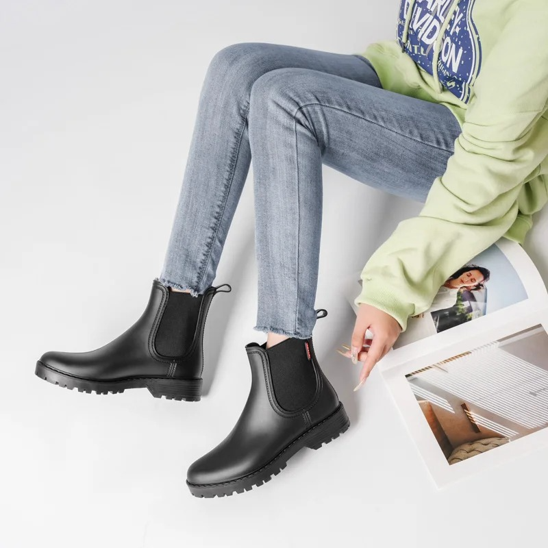 Women’s Chelsea Boots with Elastic Side Panels and Pull Tabs