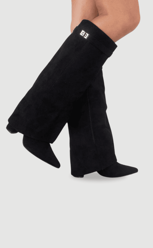 Women’s Knee-High Boots with Wide Shaft and Pointed Toe