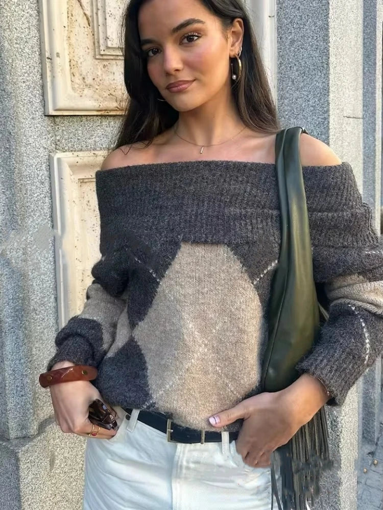Women’s Off-Shoulder Jumper with Argyle Pattern and Long Sleeves