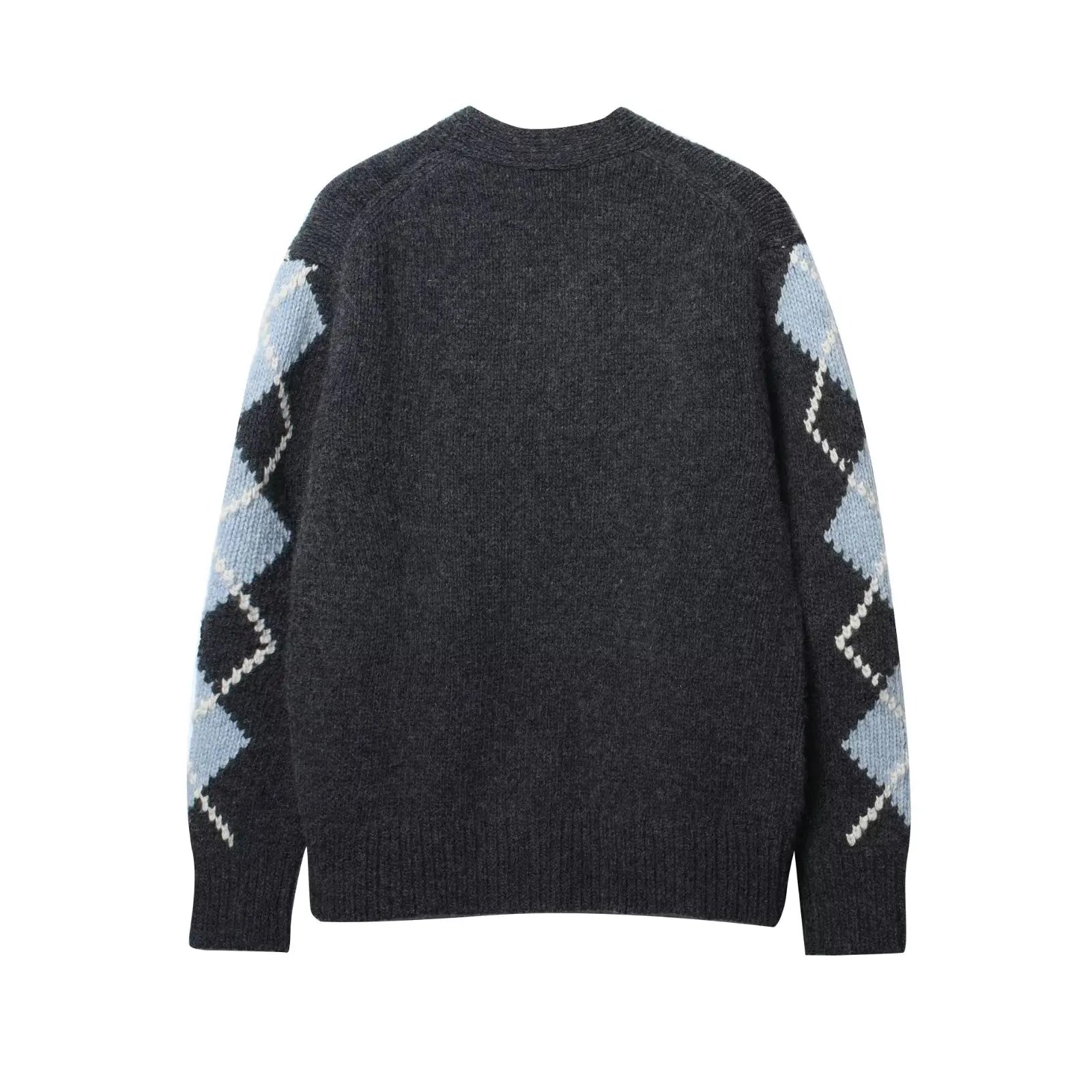 Women’s Button-Front Cardigan with Argyle Pattern and V-Neckline